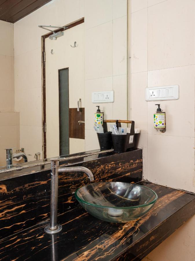 Hotel Aura - Near Malad Link Road Gorai Exterior foto