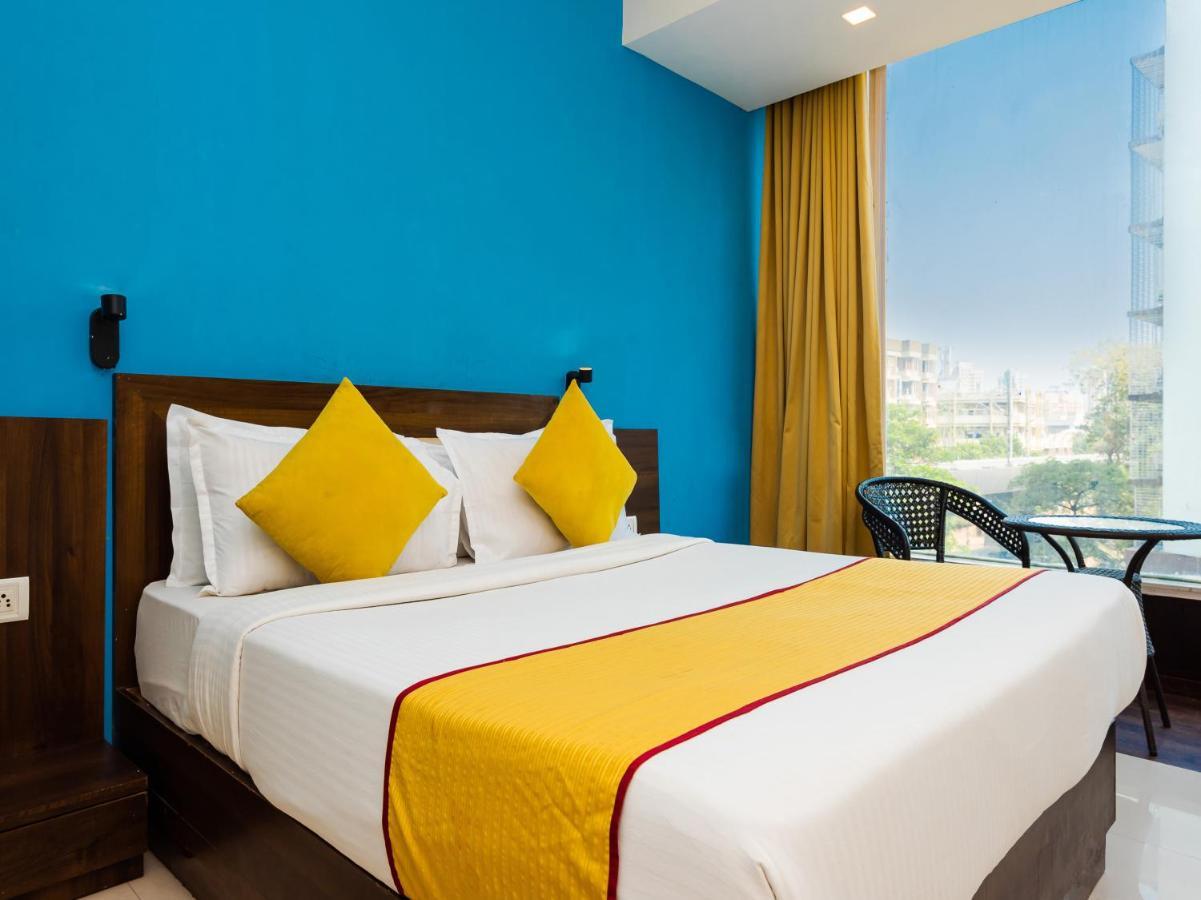 Hotel Aura - Near Malad Link Road Gorai Exterior foto